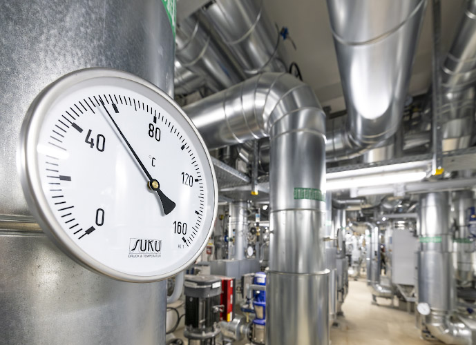 Tiefengeothermie. Geothermische Anlage Potsdam produziert Wärme für Wohnquartier. Deutschland 2025