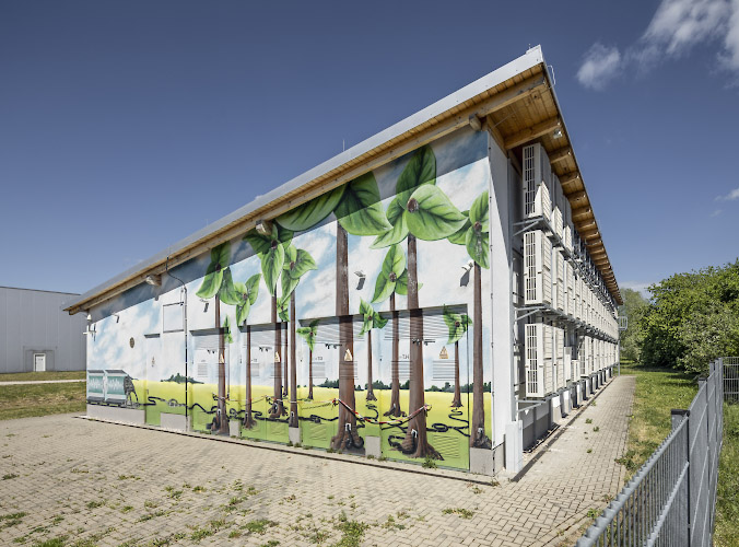 Batteriespeicher als Regionales Regellkraftwerk. Feldheim, Deutschland . 2025