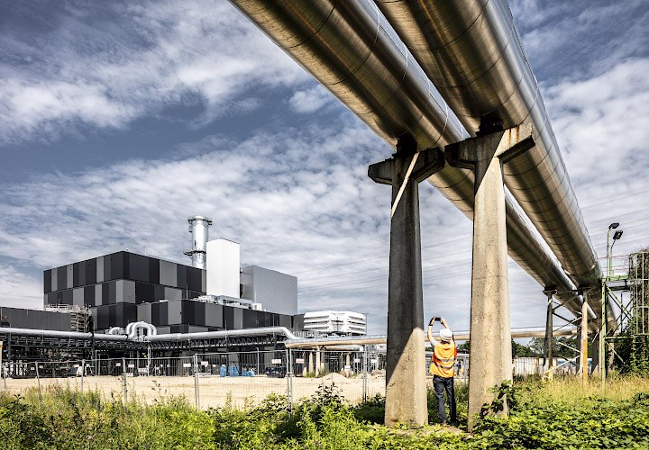 Modernes Vattenfall Gas-und Dampfturbinen Heizkraftwerk Berlin Marzahn 2020