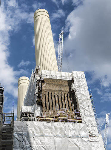 Transformation former colal-fired Battersea Power Station into Real Estate. London GB 2019