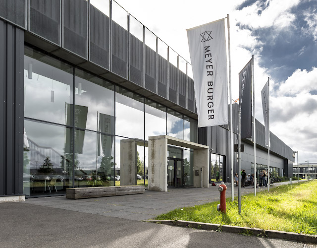MADE IN GERMANY. Produktion Meyer Burger Solarzellen in Fabrik Thalheim 2023