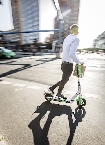 E-Scooter erobern Potsdamer Platz Berlin 2019