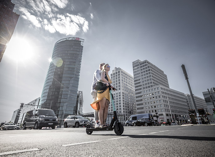 E-Scooter erobern Potsdamer Platz Berlin 2019
