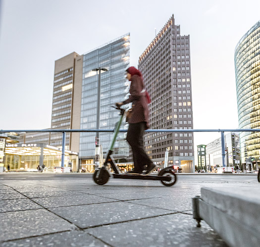 E-Scooter erobern Potsdamer Platz Berlin 2019
