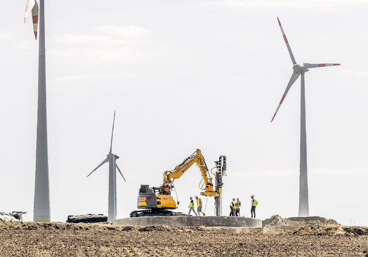 Repowering im Buergerwindpark Druiberg. Austausch 13 aeltere Windkraftanlagen durch 13 neue. Dardesheim 2025
