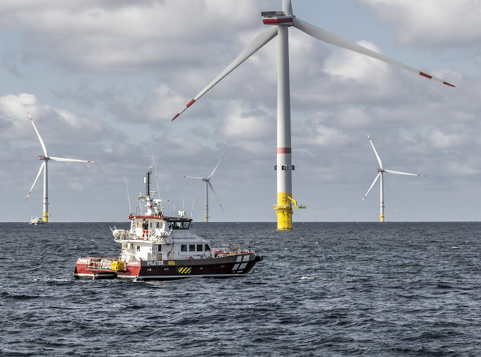 Parkwind Offshore Windpark Arcadis Ost One. Crew Transport Vessel Piloter by Northern Offshore Services. JNBP JERA NEX BP. Deutsche Ostsee Baltic Sea 2025