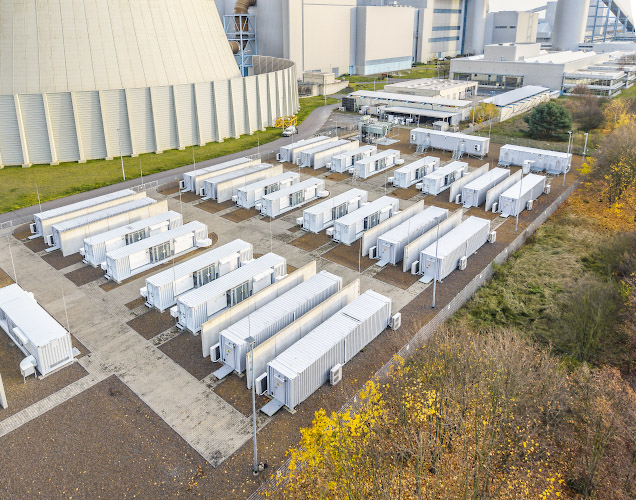 LEAG BigBattery Lausitz am Standort Braunkohlekraftwerk Schwarze Pumpe. Batteriespeicher im grossindustriellen Massstab. 2025