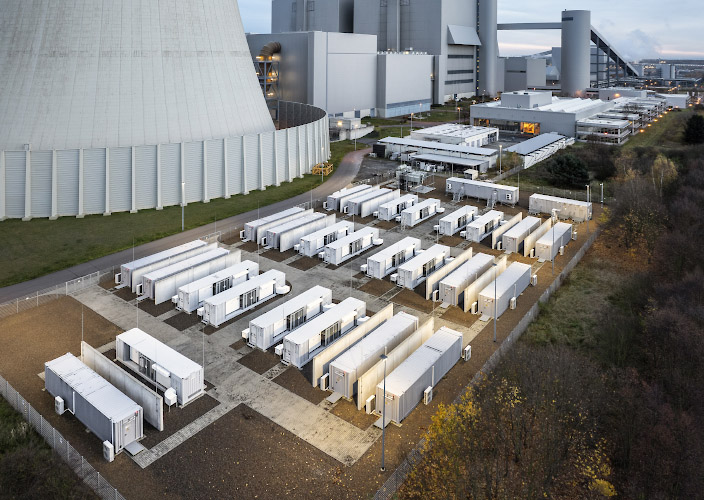 LEAG BigBattery Lausitz am Standort Braunkohlekraftwerk Schwarze Pumpe. Batteriespeicher im grossindustriellen Massstab. 2025