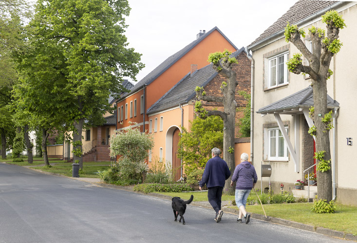 Feierabend im Energieautarken Dorf Feldheim. Deutschland 2025