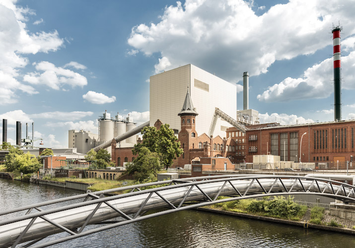 BEW Heizkraftwerk Moabit am Berlin Spandauer Schifffahrtskanal. Berlin Deutschland. 2018