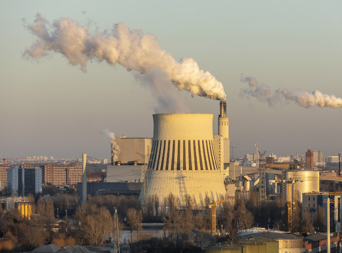 BEW Heizkraftwerk Reuter West mit Kühlturm, Hauptbrennstoff Steinkohle. Berlin, Deutschland. 2026