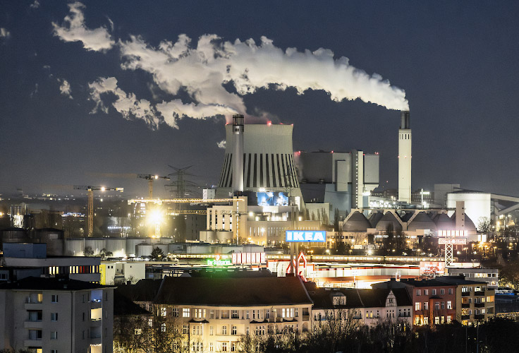 BEW Heizkraftwerk Reuter West mit Kühlturm, Hauptbrennstoff Steinkohle. Berlin, Deutschland. 2026