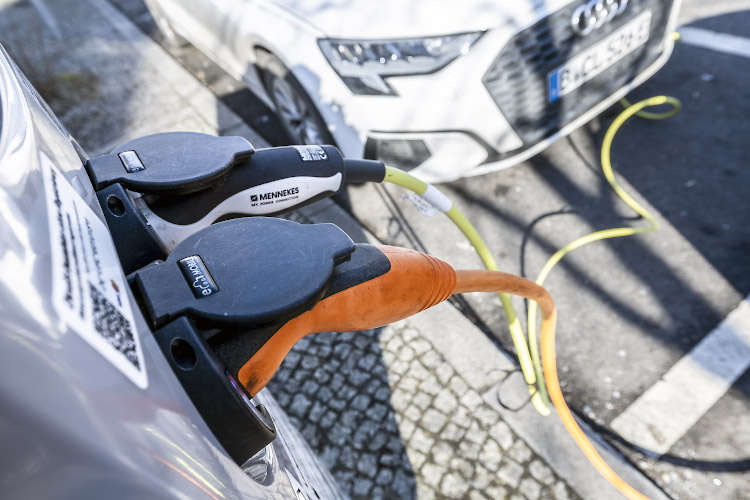 Ladesaeule der Berliner Stadtwerke. Berlin Deutschland 2026