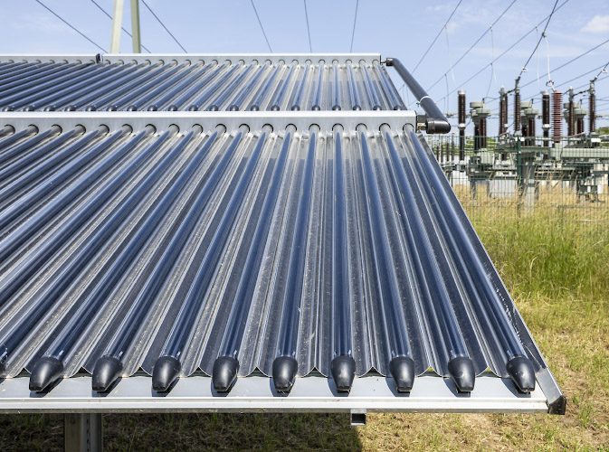 Stadtwerke Leipzig. Kollektortisch Solarthermie Kraftwerk Leipzig West. Stadtwerke Leipzig. Sommer 2026