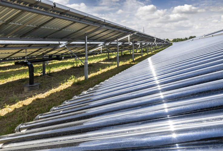Stadtwerke Leipzig. Solarthermie Kraftwerk Kollektortisch. Leipzig West. Stadtwerke Leipzig. Sommer 2026