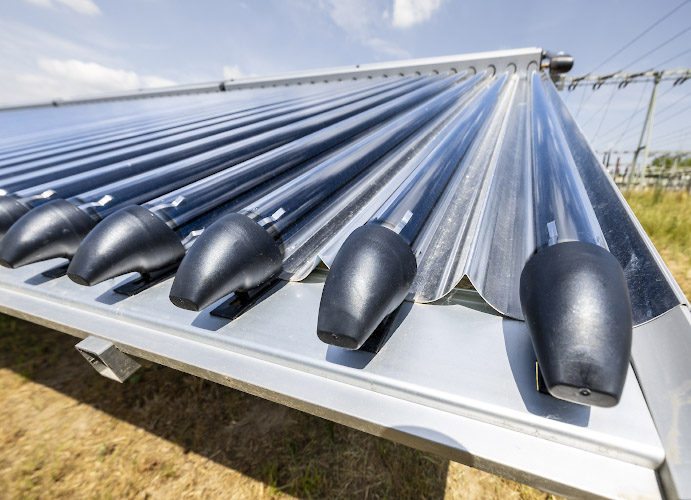 Stadtwerke Leipzig. Solarthermie Kraftwerk Kollektortisch. Leipzig West. Stadtwerke Leipzig. Sommer 2026