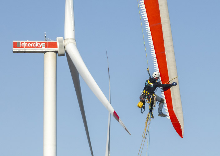 HiWork Industriekletterer Firma im Windpark Beeskow. Brandenburg Deutschland 2026